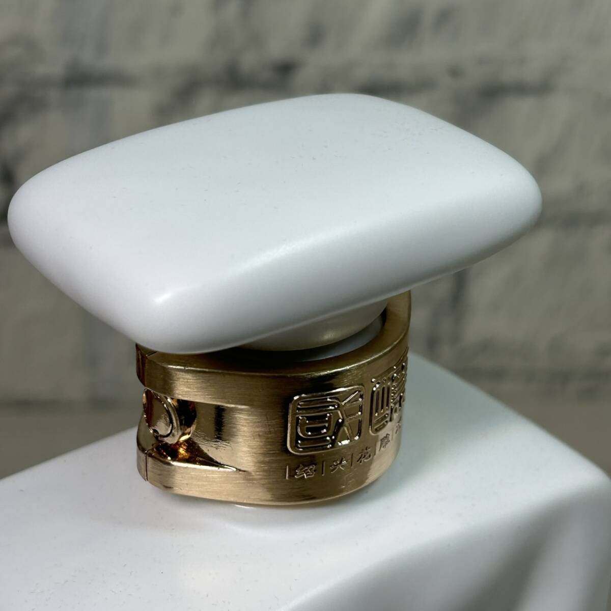 【YH-4171】未開栓品 古越龍山 国醸 20年 1959 15% 500ml 陶器 重量約1132g 箱 冊子付 中国酒 古酒_画像5