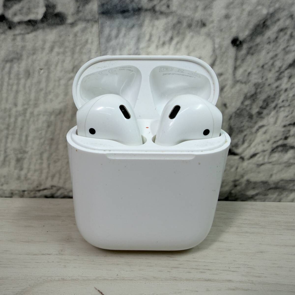 ●【YH-4153】中古品 AirPods 第1世代 MMEF2J/A A1523 A1722 A1602 ワイヤレスイヤホン Apple アップル 【レタパ可能】_画像2