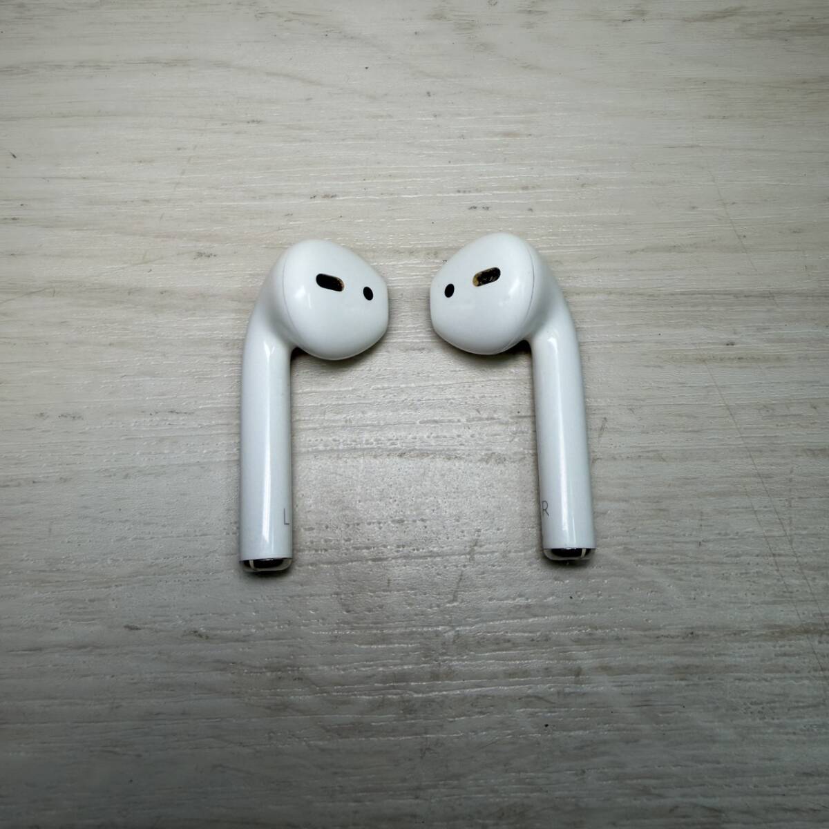●【YH-4153】中古品 AirPods 第1世代 MMEF2J/A A1523 A1722 A1602 ワイヤレスイヤホン Apple アップル 【レタパ可能】_画像4