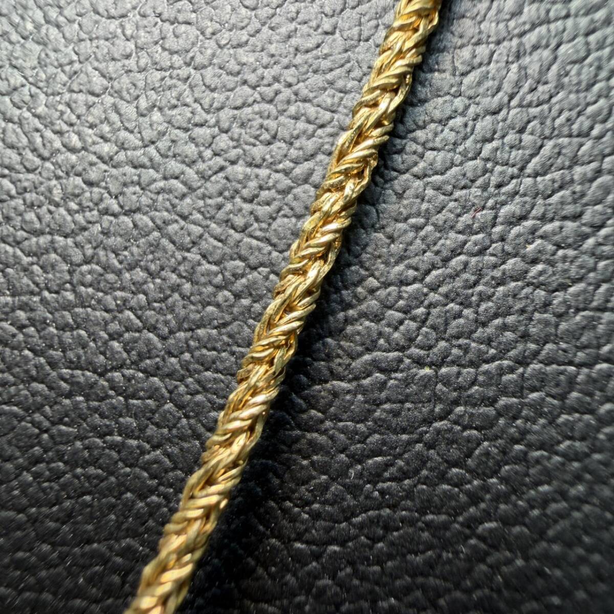 ●【YH-4199】保管品 Christian Dior クリスチャンディオール ネックレス ペンダント ゴールドカラー ラインストーン ノット アクセサリー_画像5