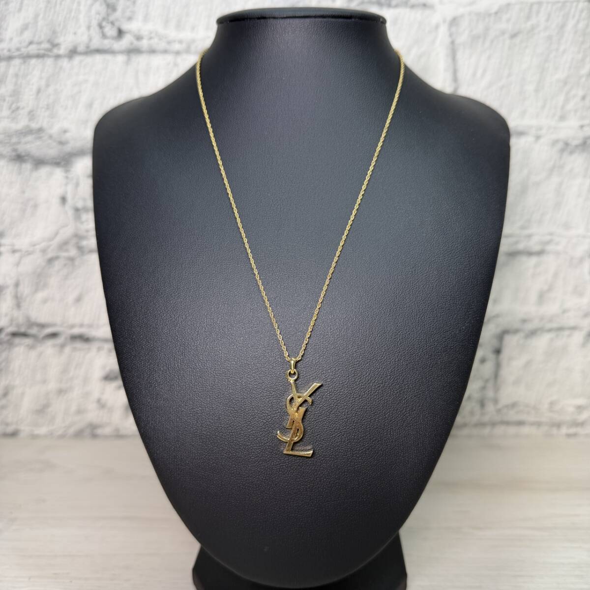 【YH-4192】保管品 Yves Saint Laurent イヴサンローラン ネックレス ペンダントトップ YSL ゴールド ネックレス アクセサリー ジュエリー _画像1