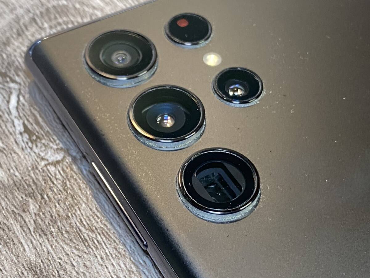 【YH-4182】中古品 docomo ドコモ SC-52C SAMSUNG Galaxy S22 Ultra ファントムブラック 利用制限〇 付属品無し 動作品_画像2