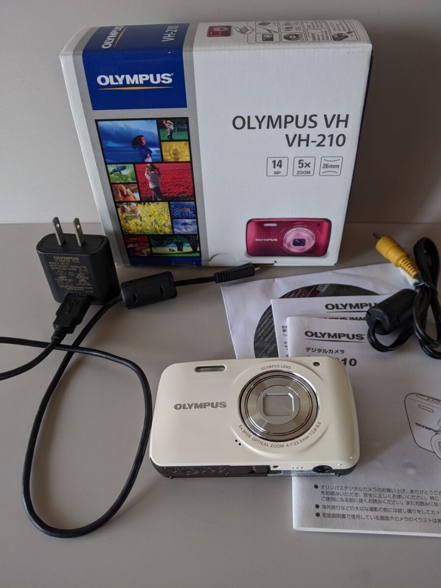 OLYMPUS Olympus компактный цифровой фотоаппарат VH-210
