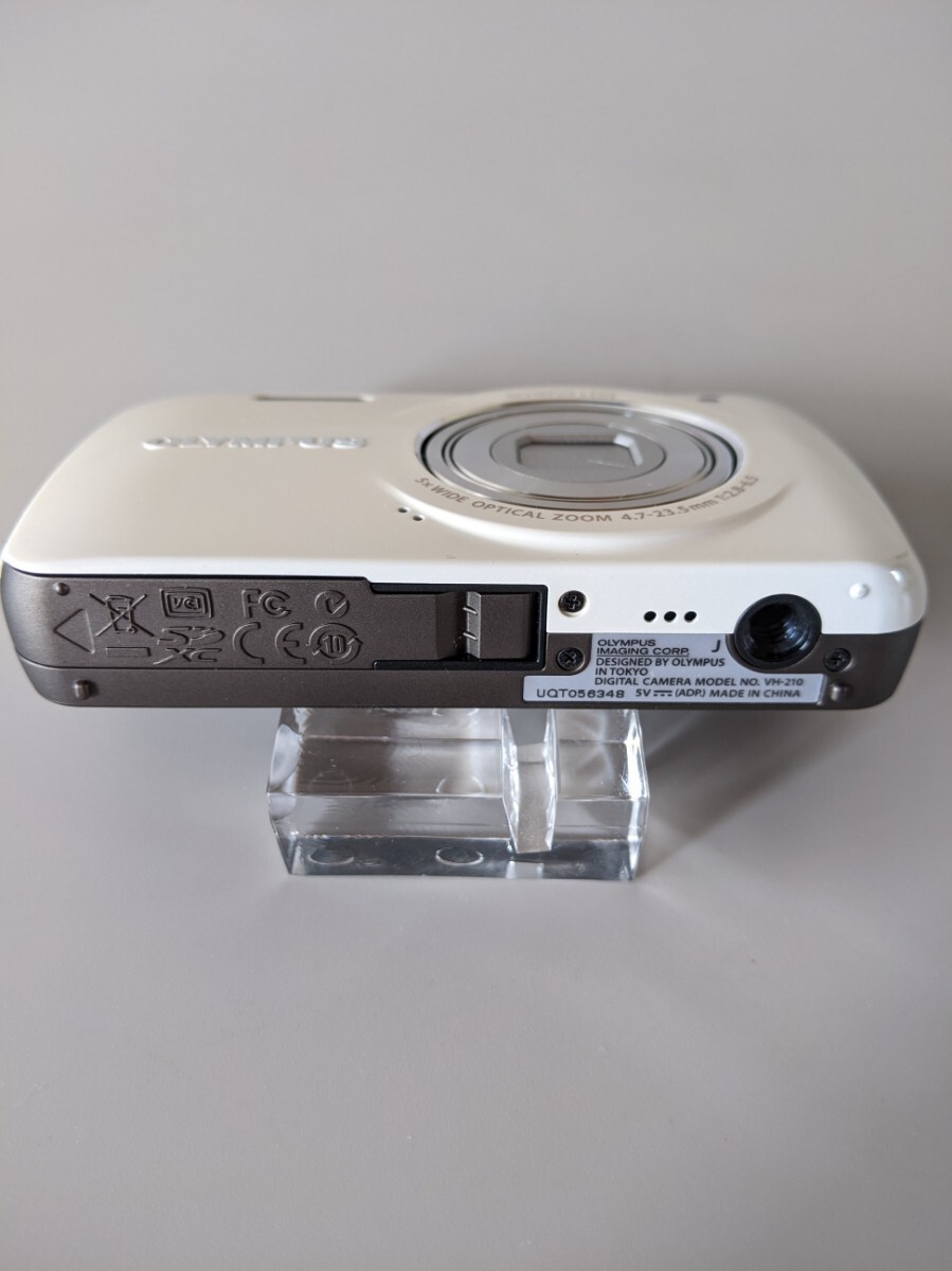 OLYMPUS Olympus компактный цифровой фотоаппарат VH-210