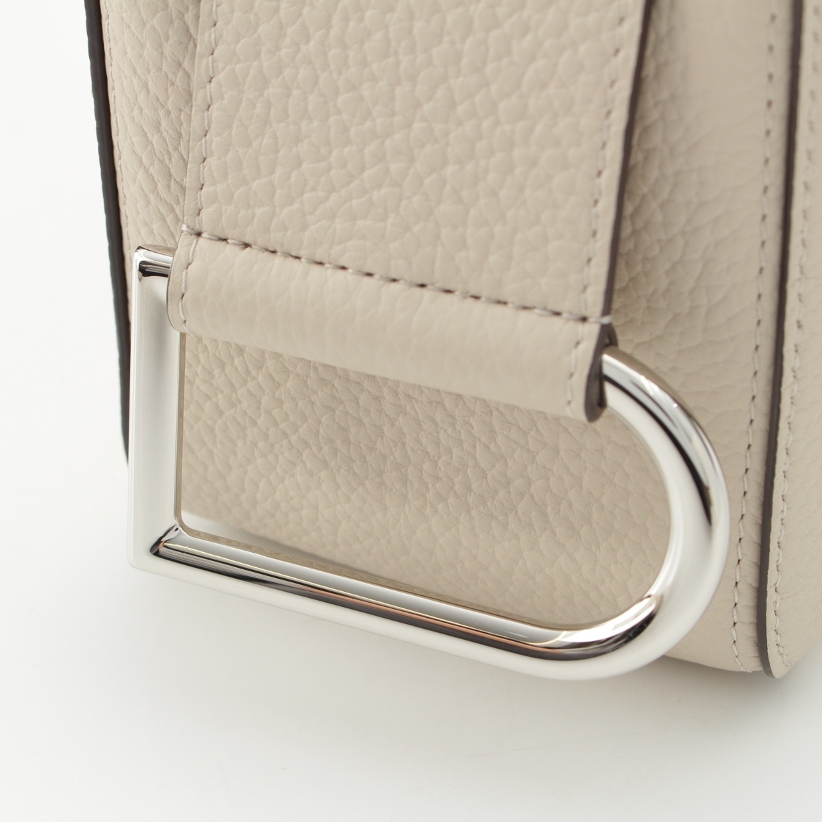 デルヴォー 24SS クールボックス ミニ トリヨン ソフトグレインレザー 2way ショルダー ハンドバッグ AA0670AQY セサミ アイボリー【中古】_画像8