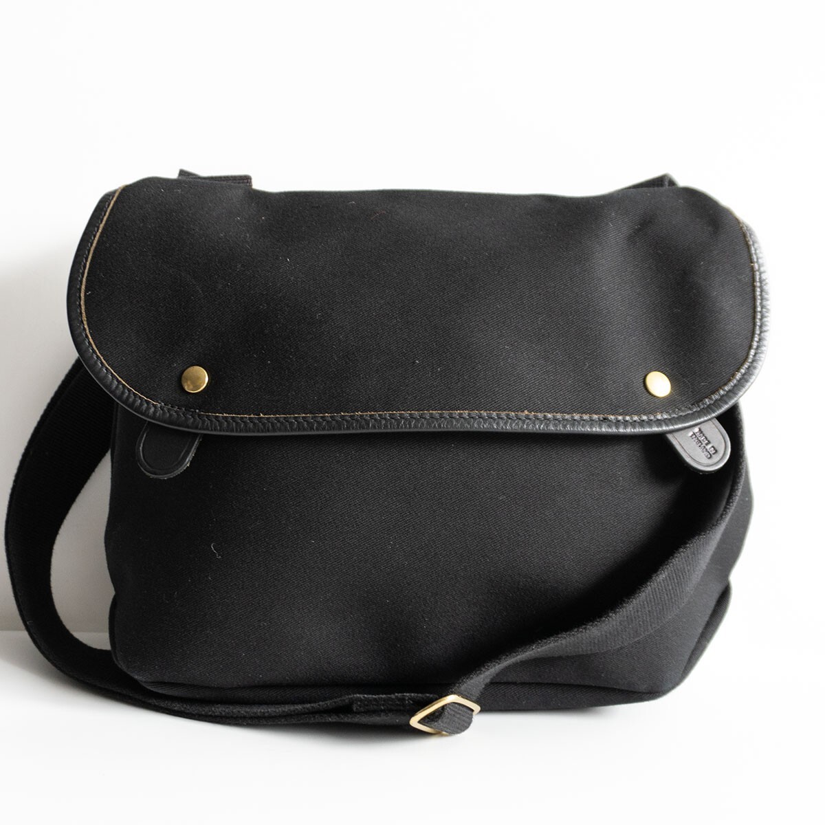 【美品】BRADY【AVON】ブラック ショルダーバッグ ブレディ 25110231_画像1