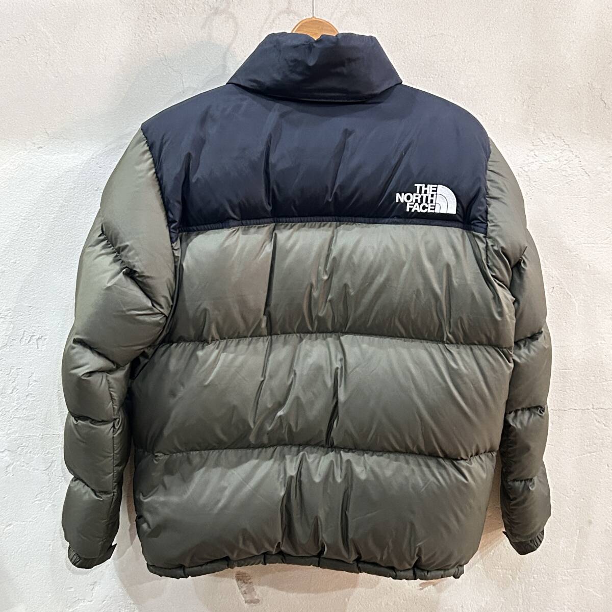 1289 美品 THE NORTH FACE / ザノースフェイス ND91841 ヌプシダウンジャケット カーキグリーン メンズ XLサイズ USED_画像2
