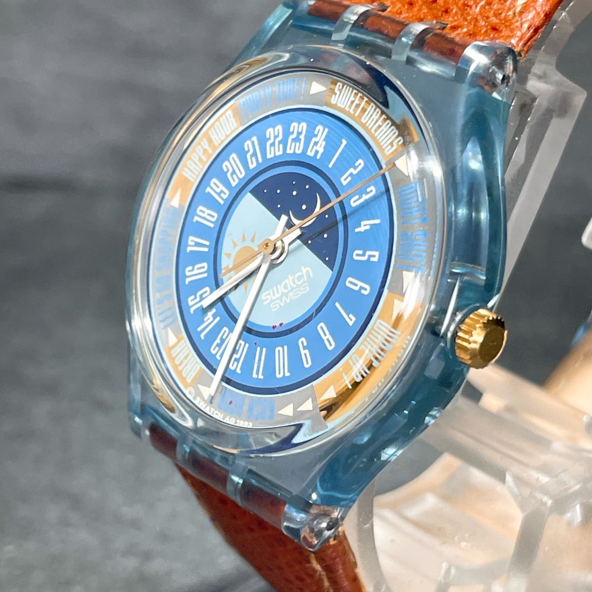 Swatch スウォッチ TONITE GN145 腕時計 アナログ クオーツ 3針 ブルー文字盤 スケルトン レザーバンド 新品電池交換済み 動作確認済み_画像3