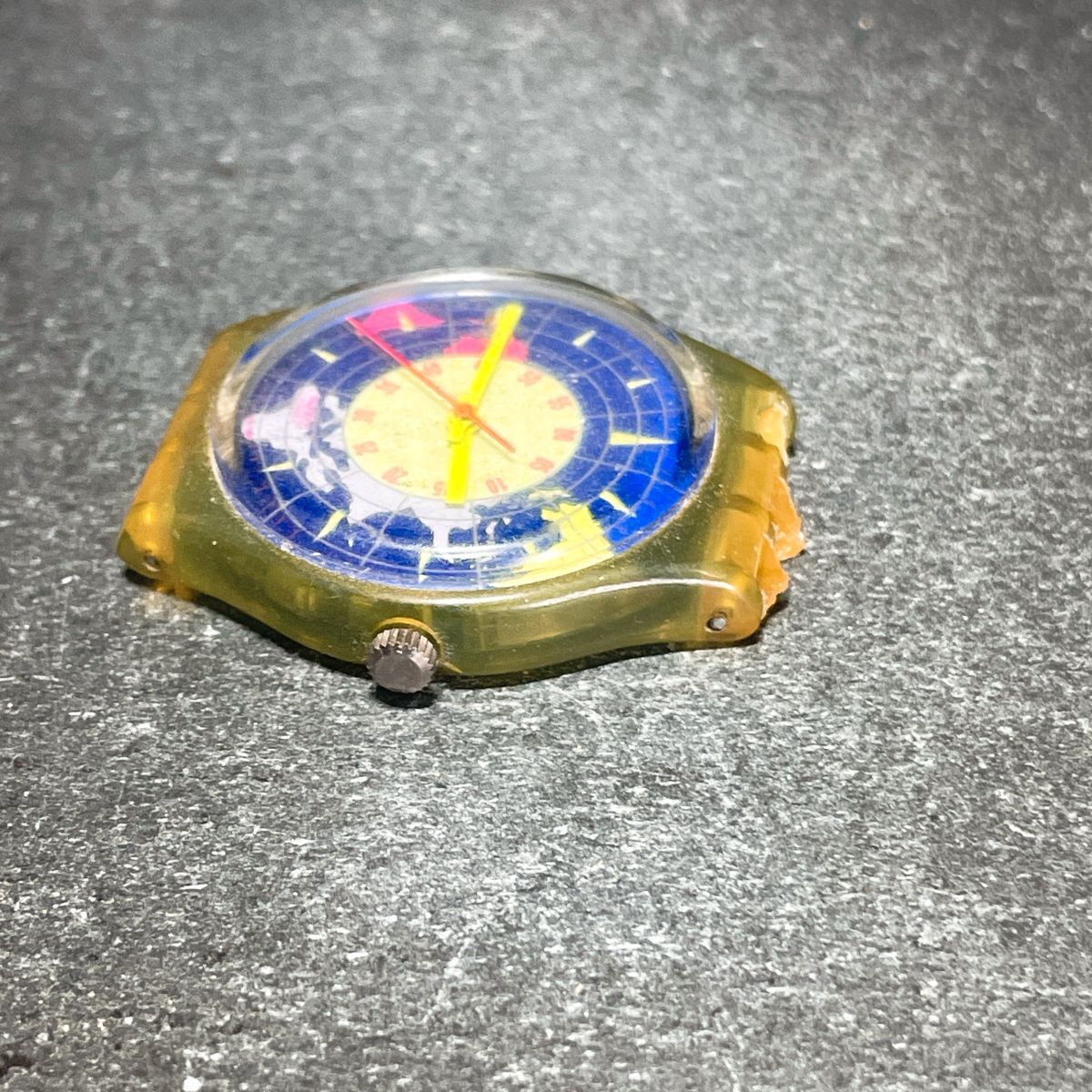 Swatch スウォッチ NORTH POLE GN121 腕時計 アナログ クオーツ 3針 スケルトン イエロー文字盤 ラウンド 新品電池交換済み 動作確認済み_画像3