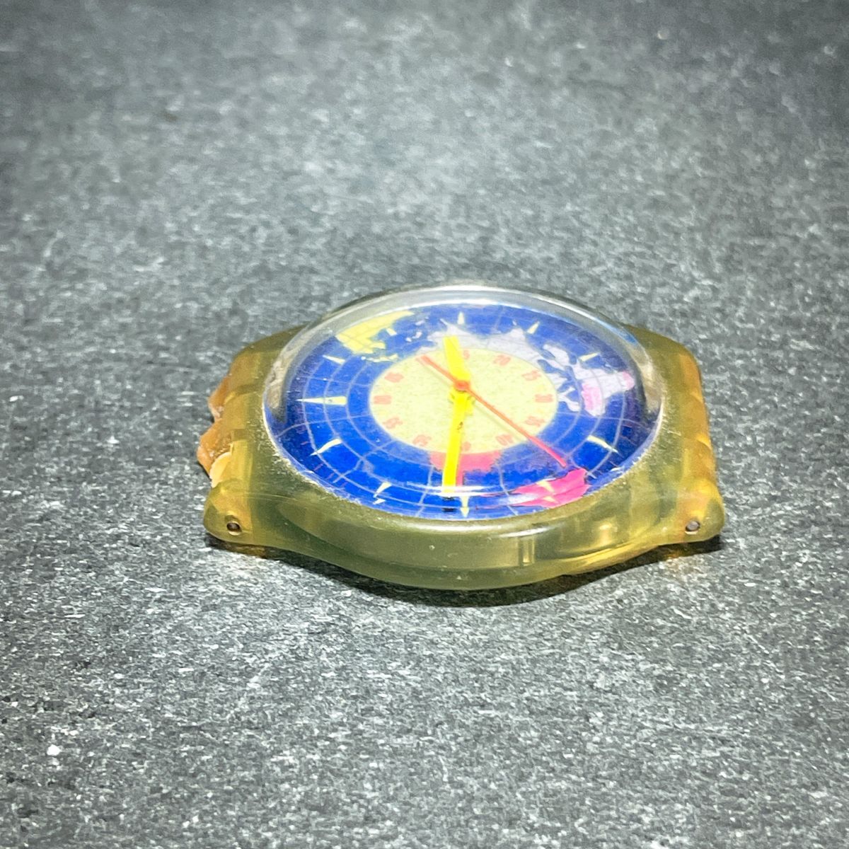 Swatch スウォッチ NORTH POLE GN121 腕時計 アナログ クオーツ 3針 スケルトン イエロー文字盤 ラウンド 新品電池交換済み 動作確認済み_画像4