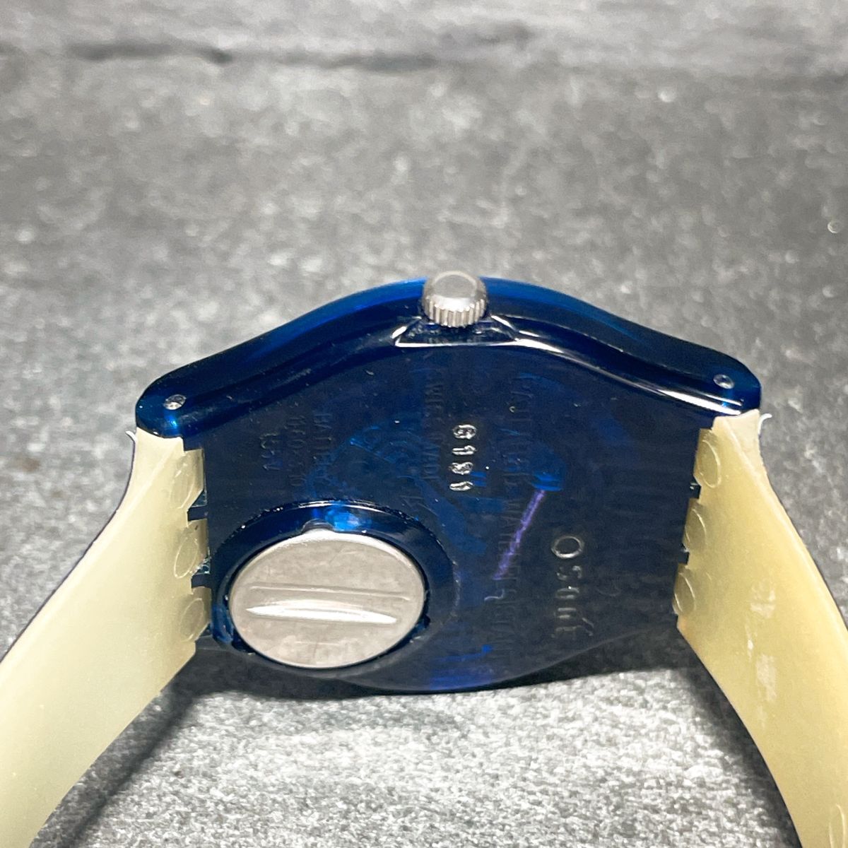 美品 Swatch スウォッチ 1999年クラブ限定モデル Space dreams GZ160 腕時計 アナログ クオーツ ブルー 新品電池交換済み 動作確認済み_画像6