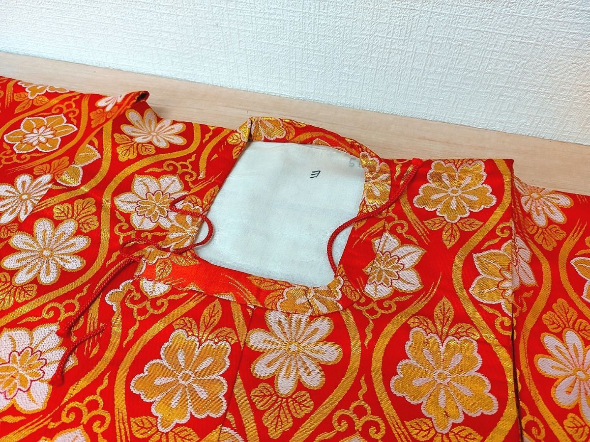 美品 保管品 和服 羽織 3枚セット 装束 衣装 袈裟 唐草 唐花 小道具 舞台 祭り 歴史 神社 寺院 仏具 仏教 神道 儀式 神職 金蘭 赤 朱_画像3