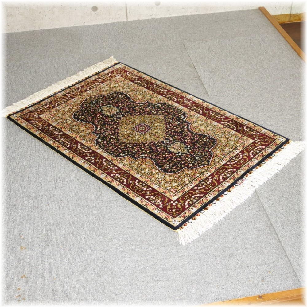 ペルシャ絨毯 絨毯 安い シルク ラヴ 段通 玄関マット マット ラグ【送料無料！】新品 1点物 手工芸 天然シルク イーストペルシャ 段通絨毯_画像4