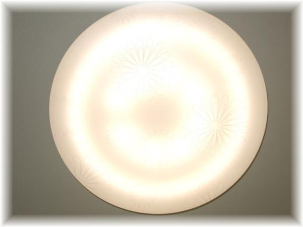 【送料無料！】★超激安即決！★新品 可愛い デザイン LED シーリング照明 リモコン付き 調光＆調色タイプ_画像2