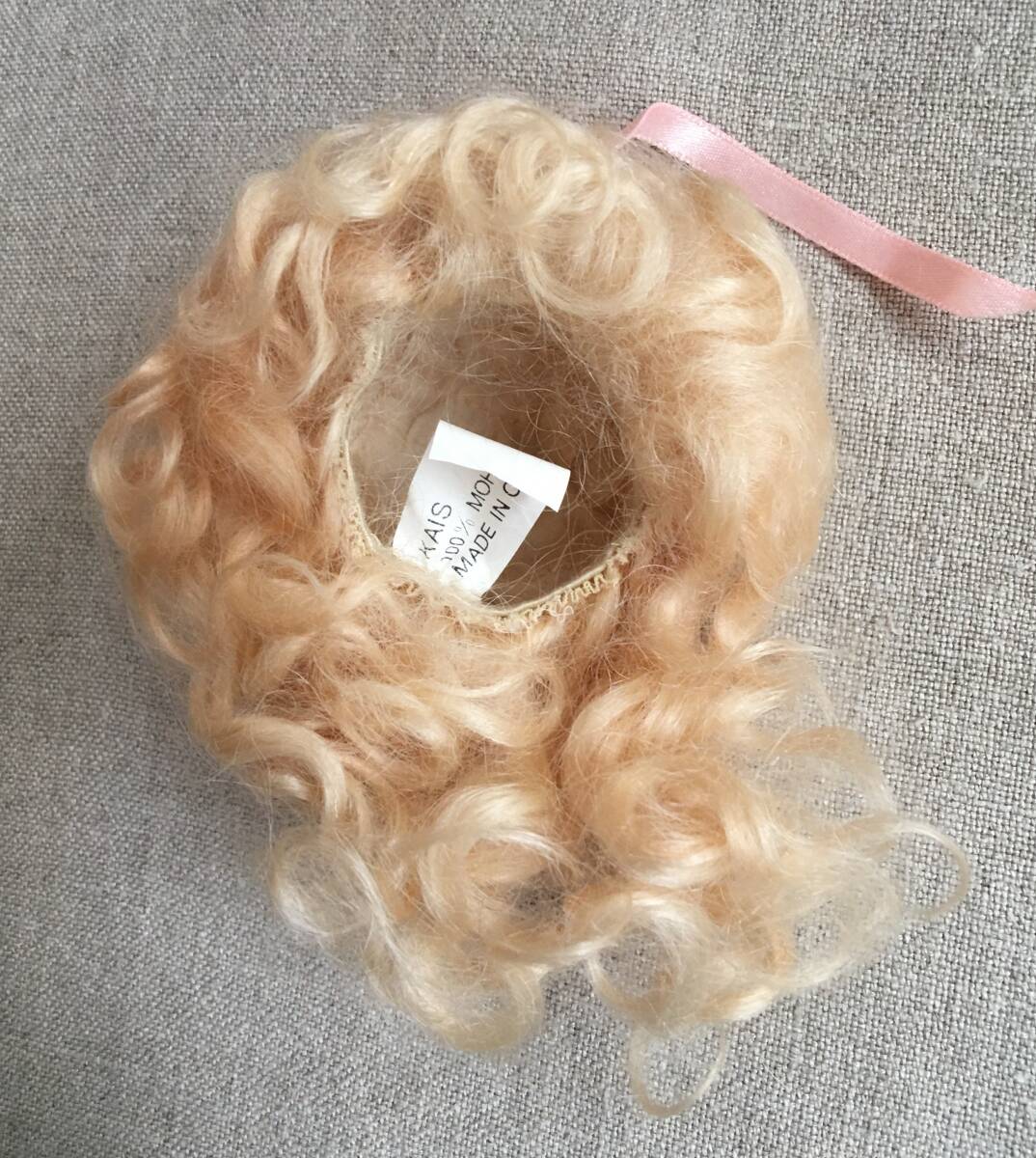 26W ビスクドール用 モヘアウィッグ KAIS LISA (#03256) サイズ 5”-6”インチ Golden-Blonde (ゴールデン ブロンド)_画像8