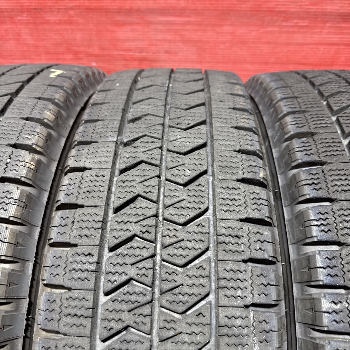 205/75R16 113/111N LT ブリヂストン ブリザック　W989 2024年国産　バリ山　 BRIDGESTONE BLIZZAK スタッドレス　6本(C)_画像5