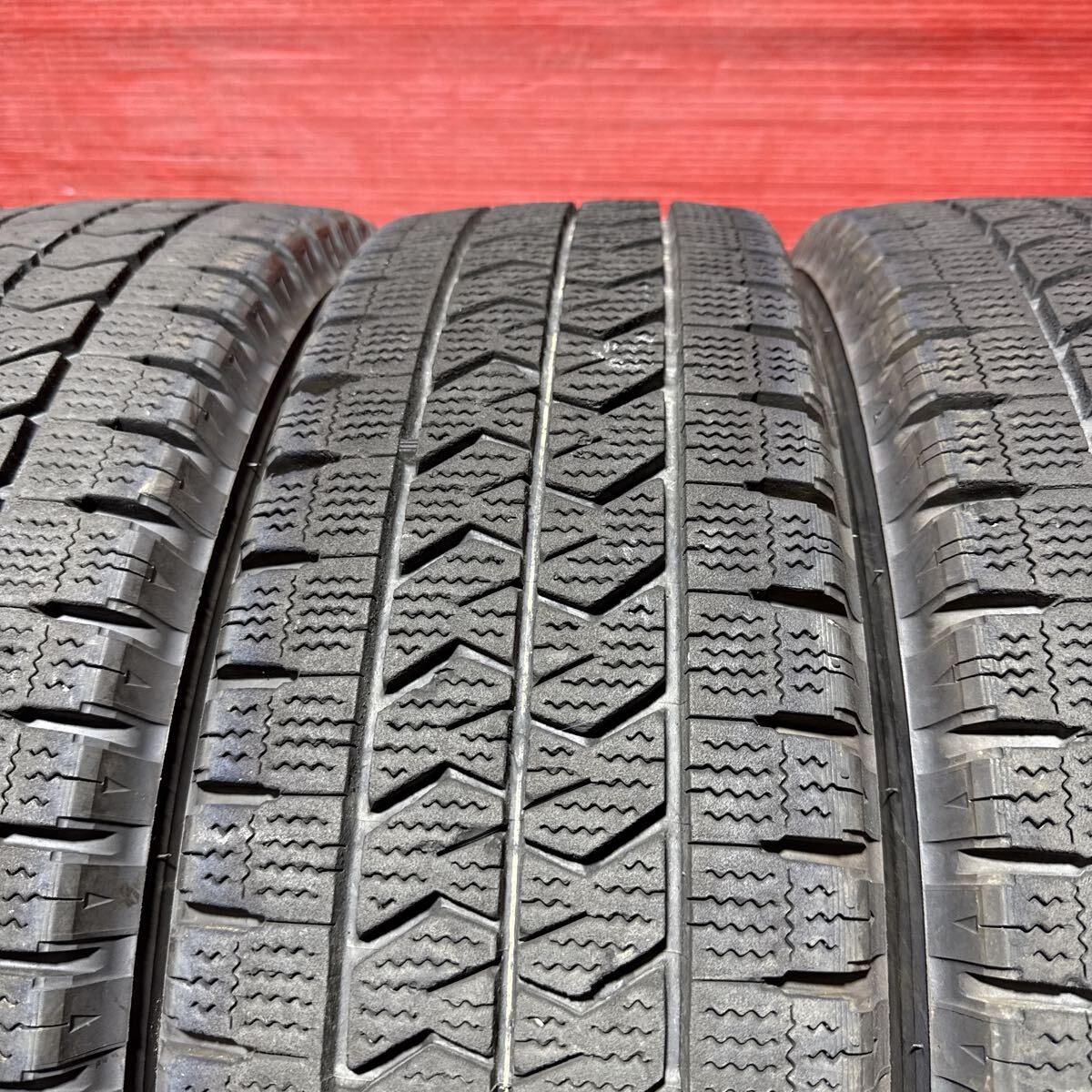 205/75R16 113/111N LT ブリヂストン ブリザック　W989 2024年国産　バリ山　 BRIDGESTONE BLIZZAK スタッドレス　6本(C)_画像6