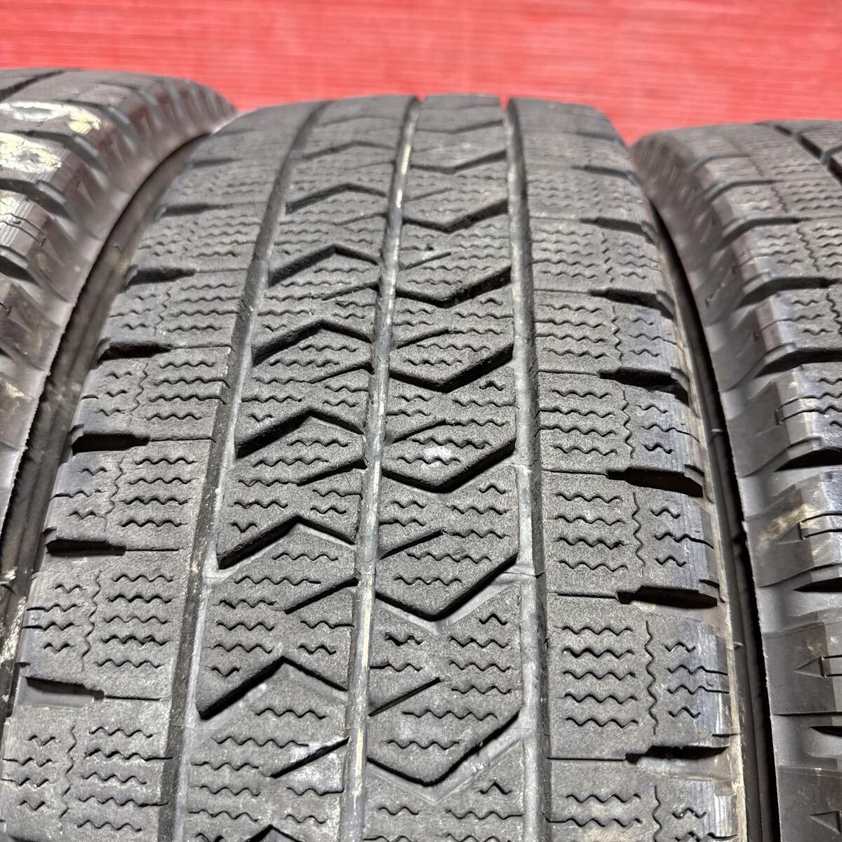 205/75R16 113/111N LT BRIDGESTONE ブリザック W989 205/75-16 ブリヂストン LT スタッドレス　2024年国産　バリ山　6本セット（D）_画像4