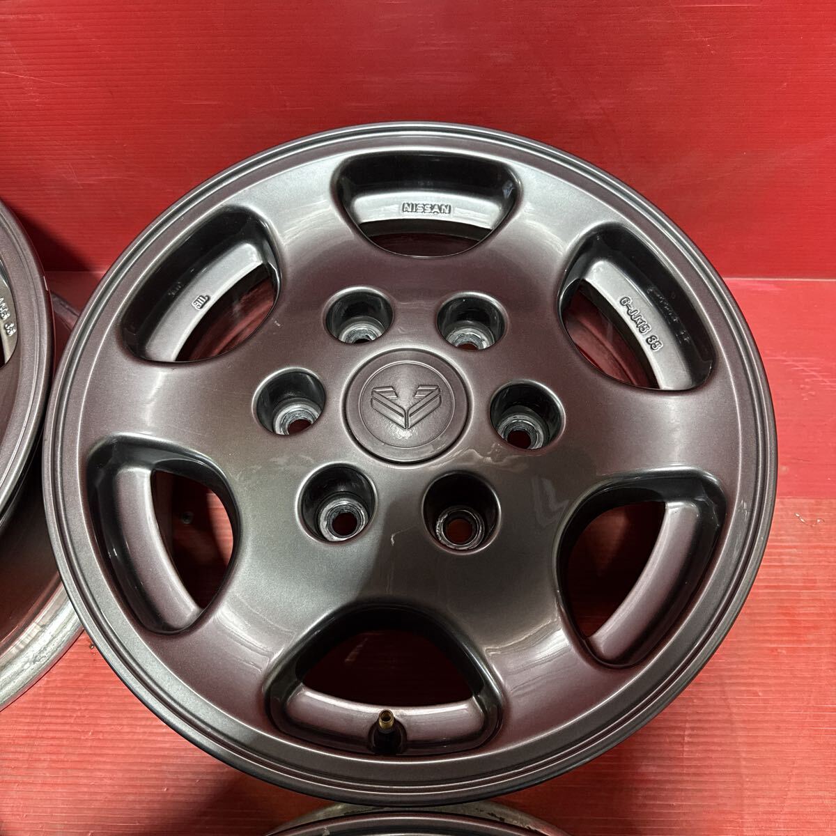 NISSAN NV350 キャラバン　純正ホイール　15インチ　6JJ PCD：139.7-6穴　オフセット：35 比較的に美品　4本セット_画像4