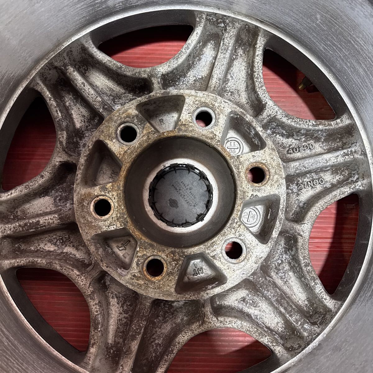 NISSAN NV350 キャラバン　純正ホイール　15インチ　6JJ PCD：139.7-6穴　オフセット：35 比較的に美品　4本セット_画像8