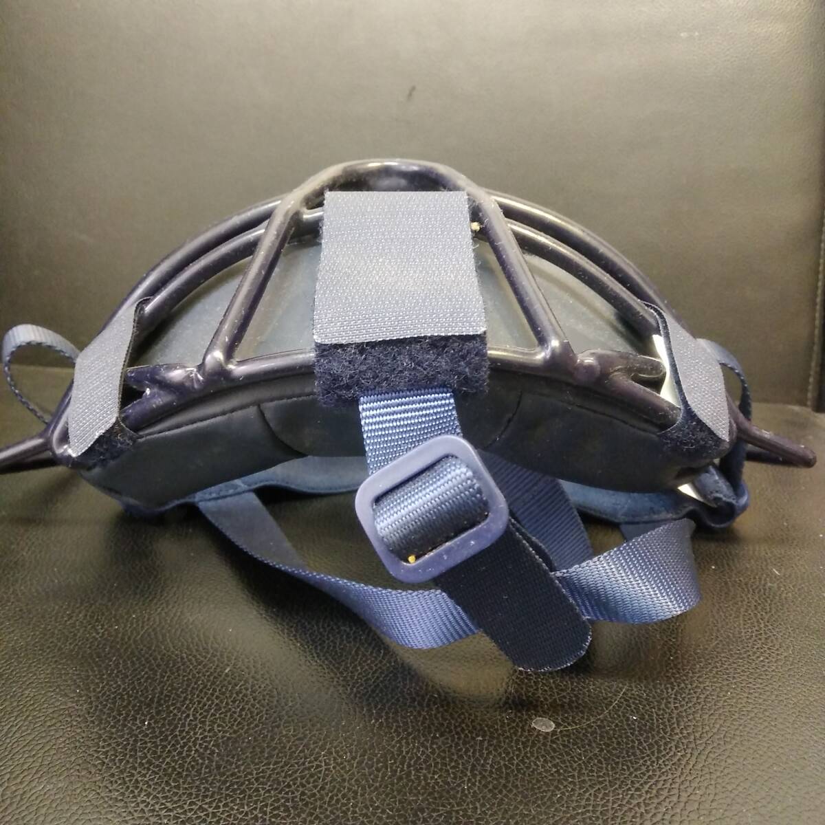 《野球》用品 「ミズノ：軟式用 キャッチャーマスク」 大人用 ネイビー JSBBマーク MIZUNO 捕手用 防具_画像6