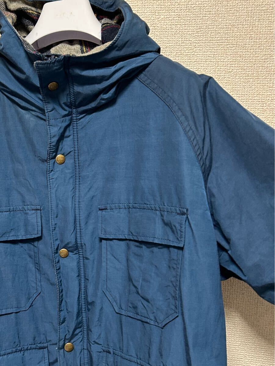 70's 80's USAヴィンテージ Woolrich ウールリッチ マウンテンパーカー ナイロンジャケット USA製 チェックライナー M 白タグ フーディ 紺_画像5
