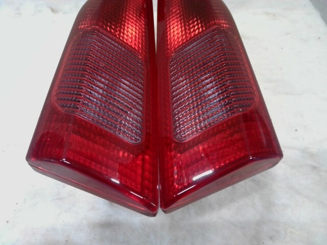 アルファ 156 GH-932AC テール左右セット四点セット 傷 4ドアセダン_画像3