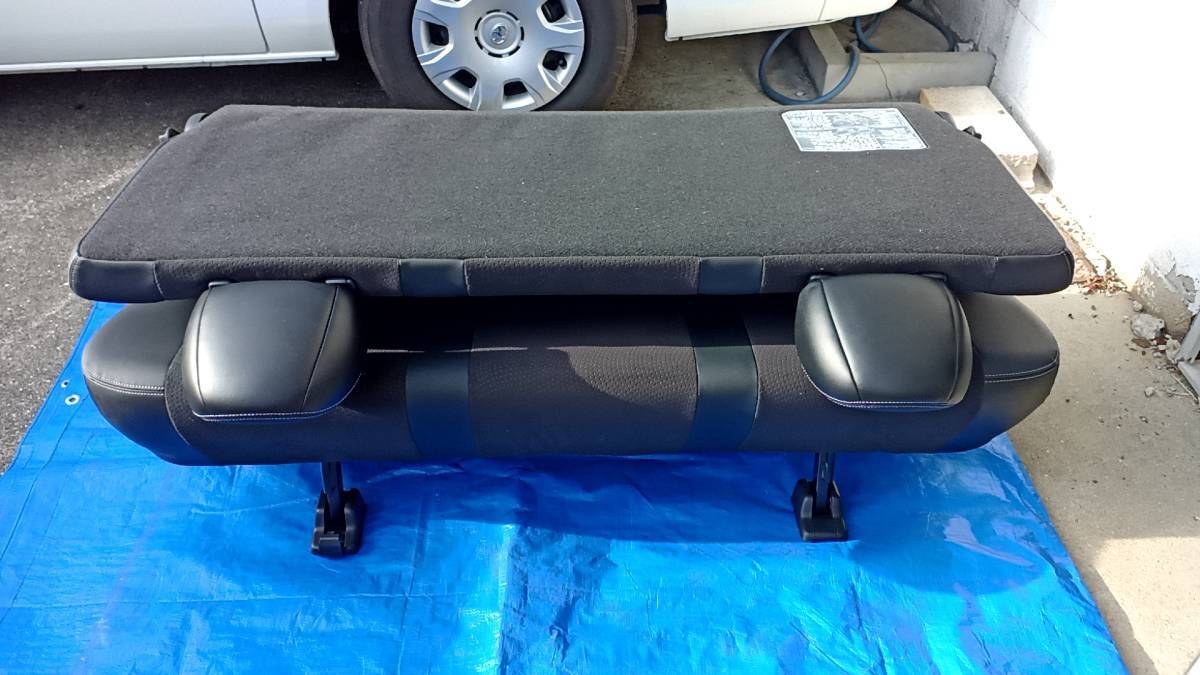 売切り　200系　ハイエース　スーパーGL　ダークプライムⅡ　新車外し品　シート_画像3