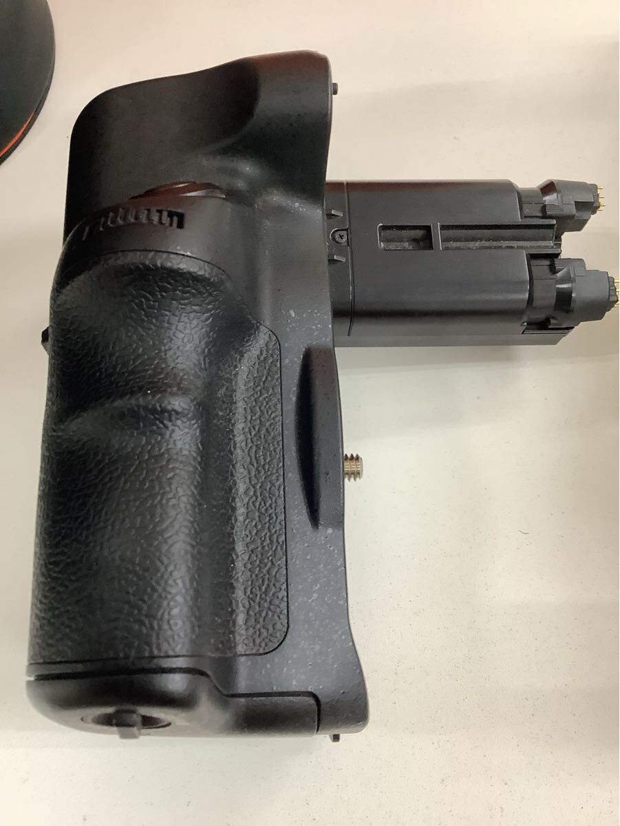 NO923 ソニー　グリップ　フラッシュ　電池パックなど　良品_画像2