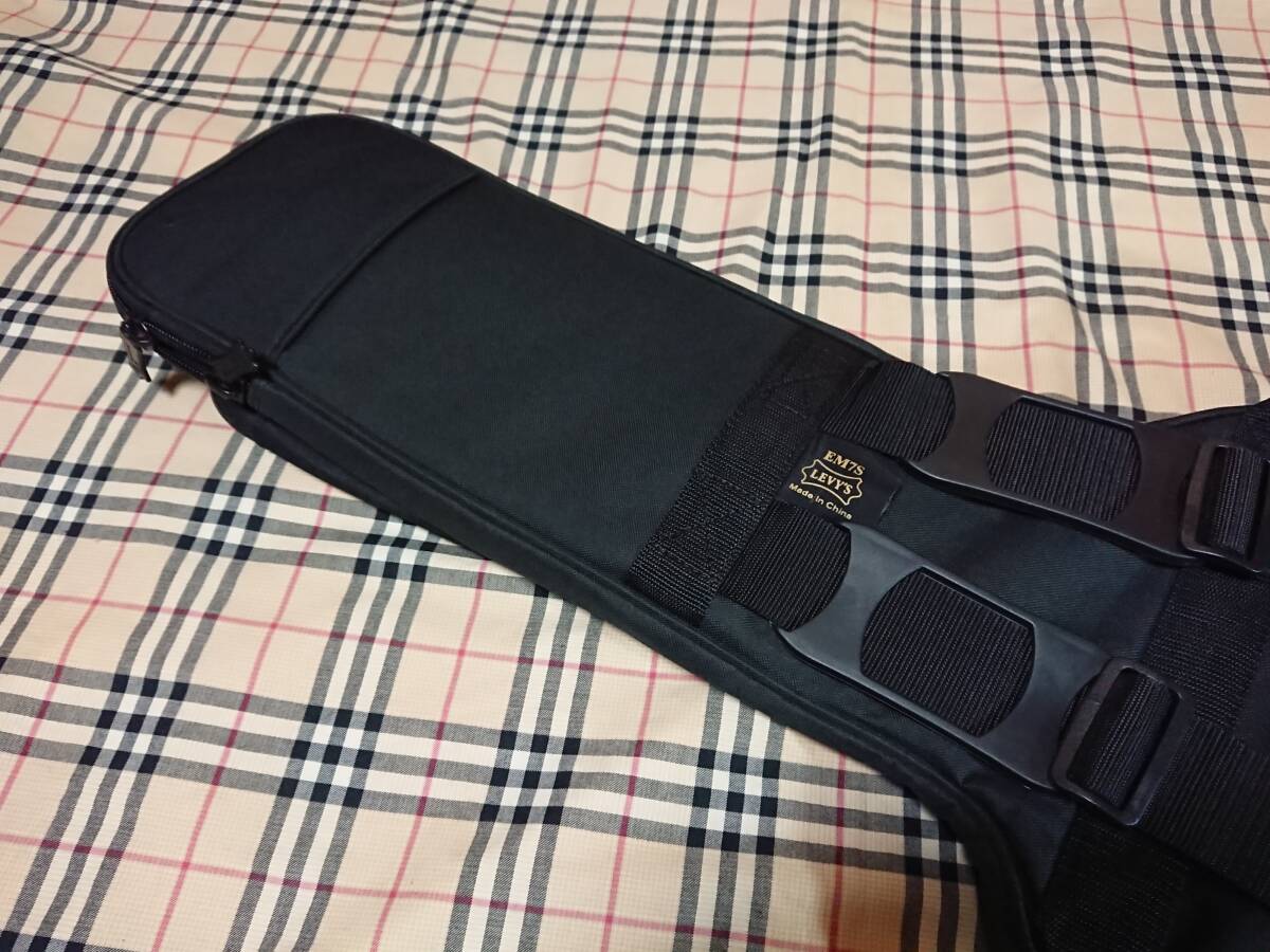 【新品未使用 長期保管品】 LEVY'S EM7S レヴィース エレキギター用 ポリエステル製 ギグバッグ (ソフトケース)_画像7