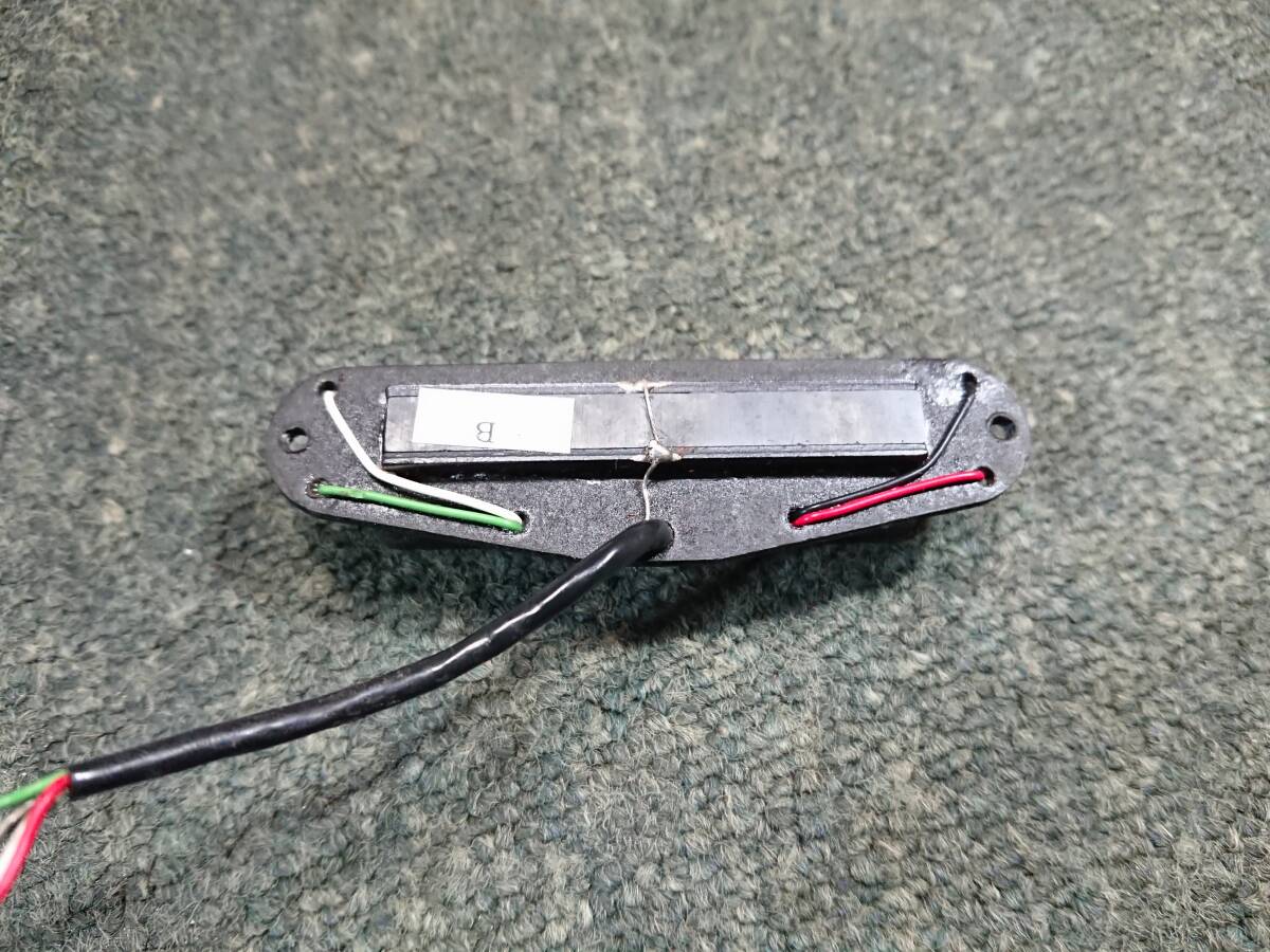 【人気の旧タイプ形状】 SEYMOUR DUNCAN SHR-1b Hot Rails Strat Bridge Black セイモアダンカン ホットレールズ ブラック リア用_画像6