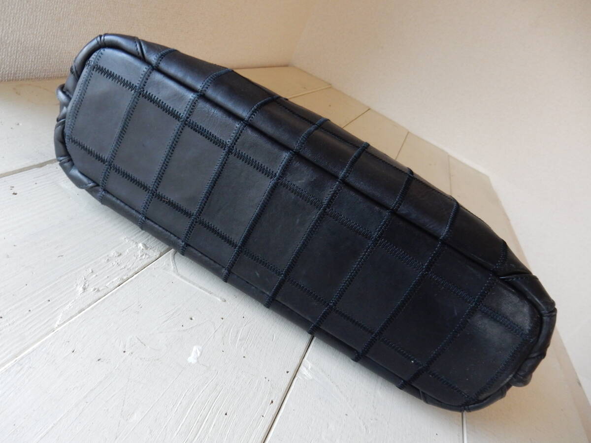 本革☆TRION(トライオン)☆A4対応☆5ポケット☆トートバッグ　ブラック(金具シルバー) _画像4