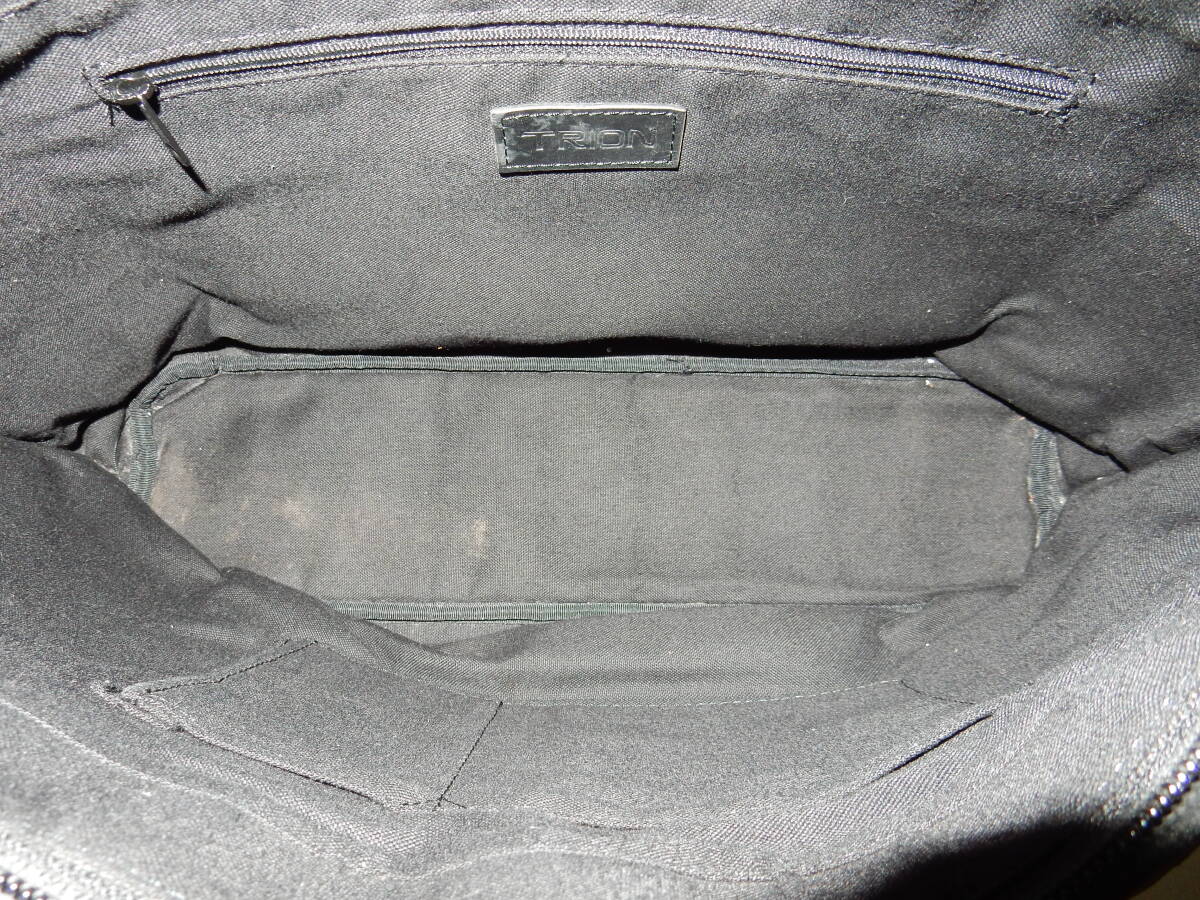 本革☆TRION(トライオン)☆A4対応☆5ポケット☆トートバッグ　ブラック(金具シルバー) _画像9