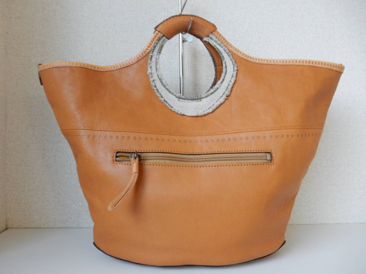 本革☆Dakota(ダコタ)☆A4対応☆レザートートバッグ　キャメル(金具/真鍮色)_画像4