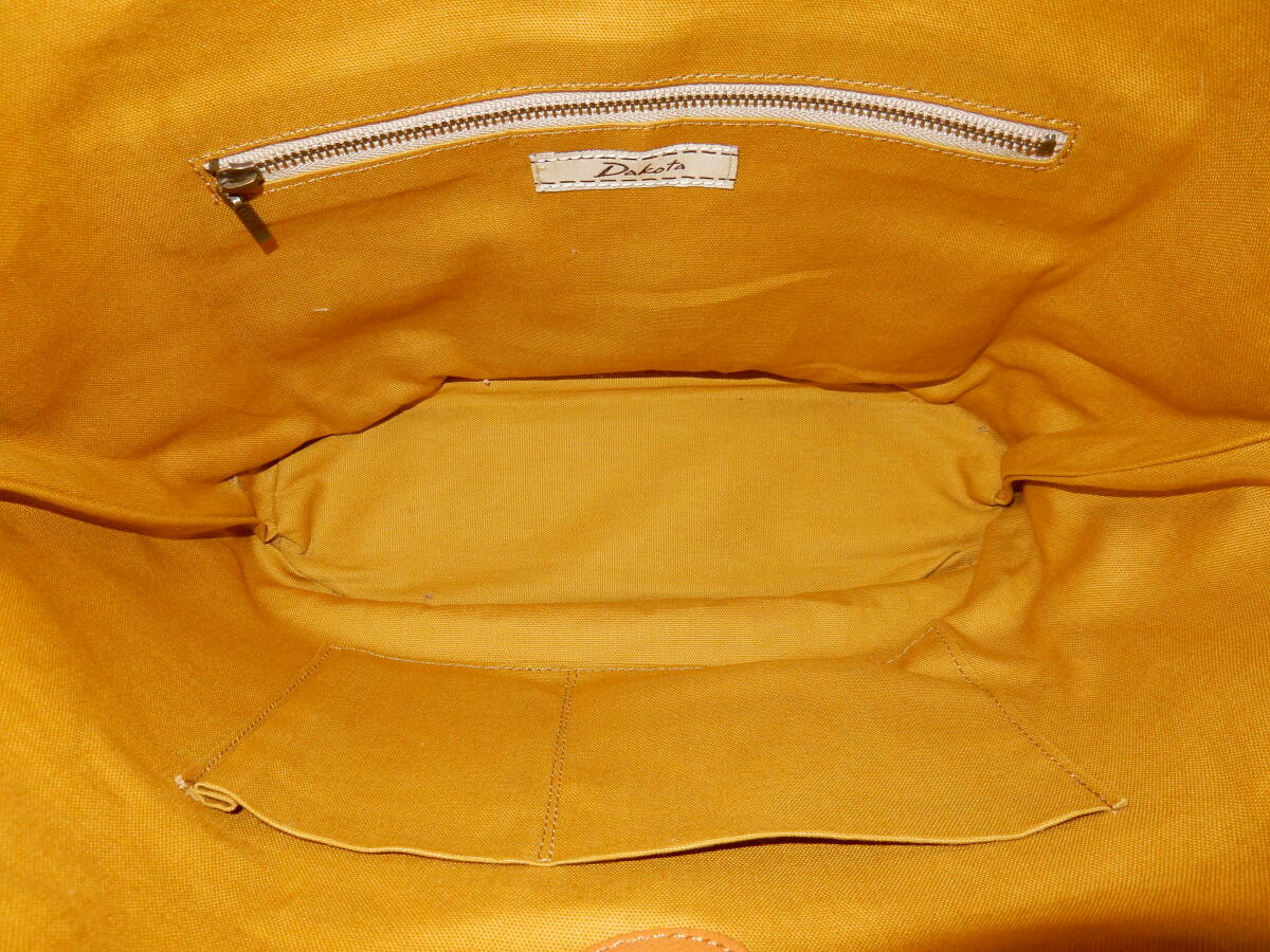 本革☆Dakota(ダコタ)☆A4対応☆レザートートバッグ　キャメル(金具/真鍮色)_画像9