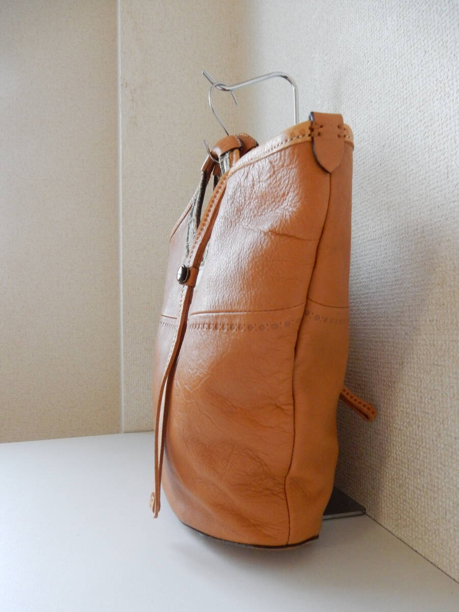 本革☆Dakota(ダコタ)☆A4対応☆レザートートバッグ　キャメル(金具/真鍮色)_画像3