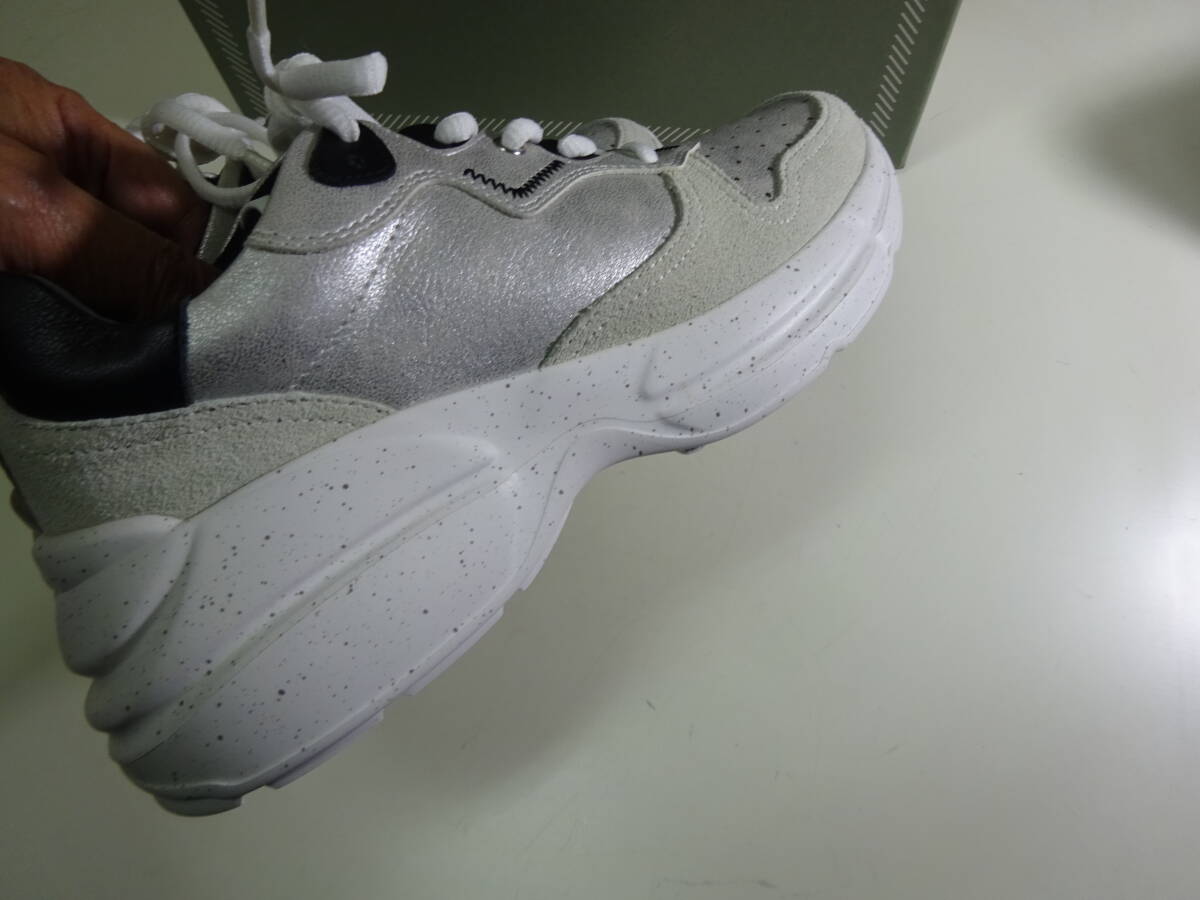 CHIAKI KATAGIRI チアキカタギリ　レディース　スニーカー　未使用品　サイズ37 日本サイズ23.5cm_画像6