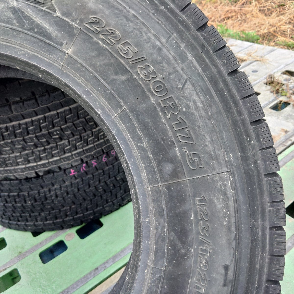 5本　価格★上パS1052⑤■225/80R17.5 123/122L YOKOHAMA ZEN903ZW 21～22年★条件付送料無料★地山 ４t LT トラック スタッドレス_画像10