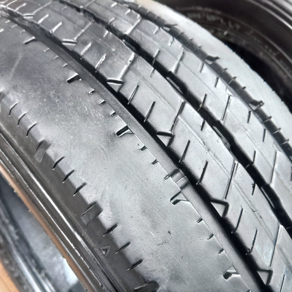 6本価格★上パS1142■205/65R16 109/107L LT DUNLOP ENASAVE SPLT38 2015年★条件付送料無料★地山 トラック 夏タイヤ_画像7