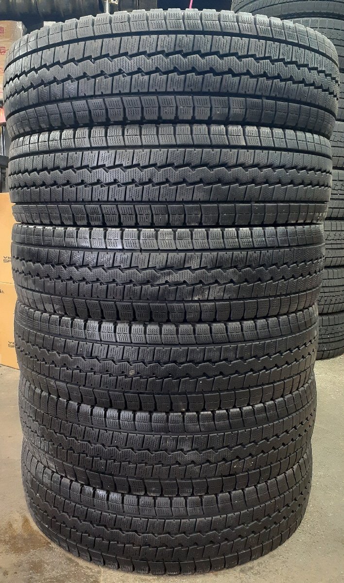 上パF9281■205/80R17.5 120/118L LT 6本 DUNLOP WINTER MAXX LT03 送料無料 冬 ’22年 地山 トラック スタッドレス ._画像1