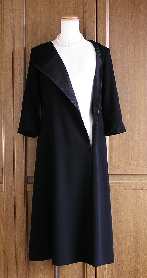 東京ソワール/Coccolussi/黒ワンピース 前ファスナー 7分袖 ポケット有×ジャケット/冠婚葬祭 スーツ/20～30代/9号/ブラックフォーマル_画像4