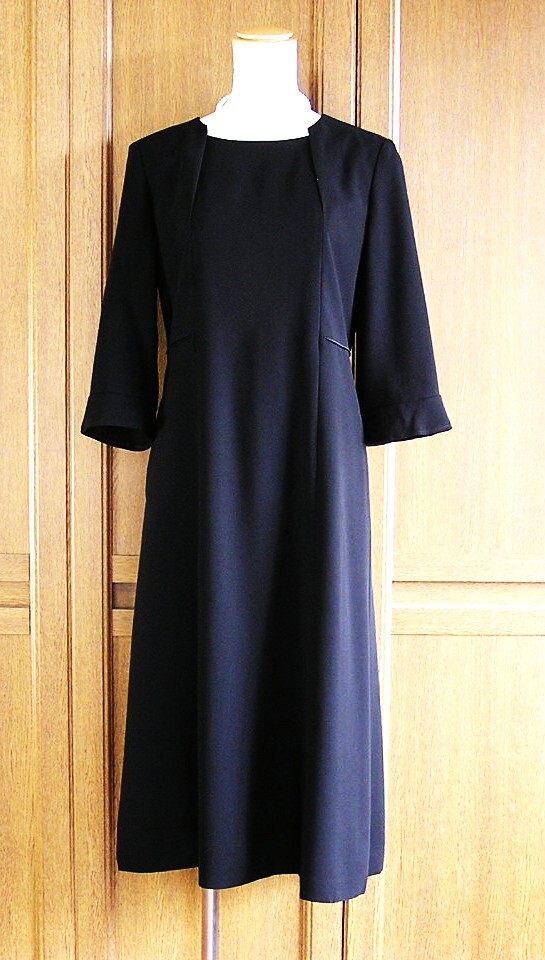 東京ソワール/Coccolussi/黒ワンピース 前ファスナー 7分袖 ポケット有×ジャケット/冠婚葬祭 スーツ/20～30代/9号/ブラックフォーマル_画像3