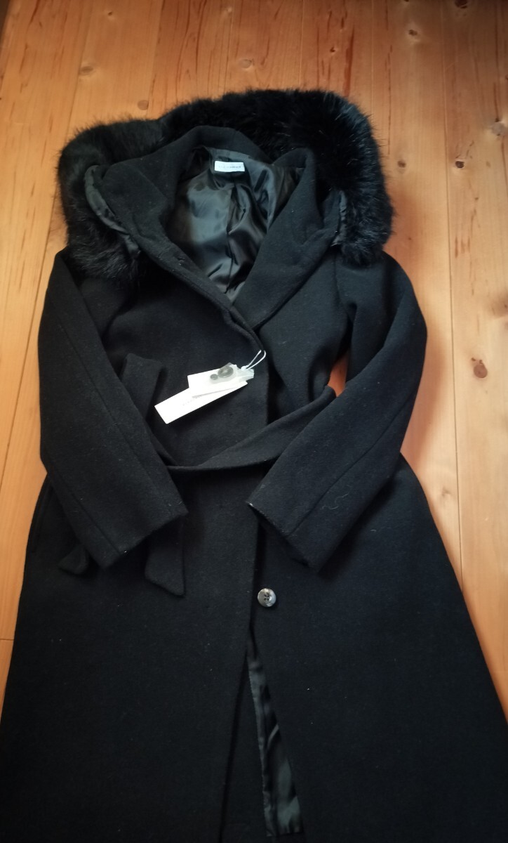 a.v.v 秋冬　フード＆ファー付きコート　M　新品タグ付き　身幅100 丈92　黒_画像1