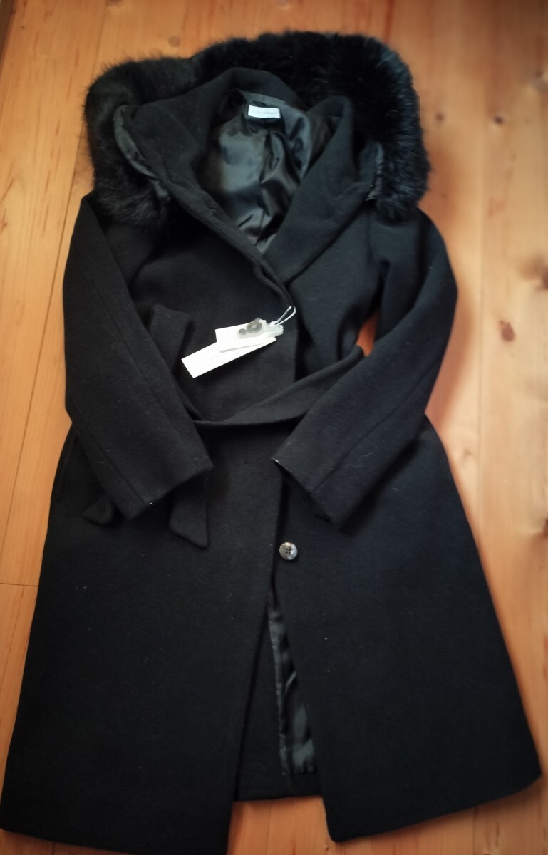 a.v.v 秋冬　フード＆ファー付きコート　M　新品タグ付き　身幅100 丈92　黒_画像5