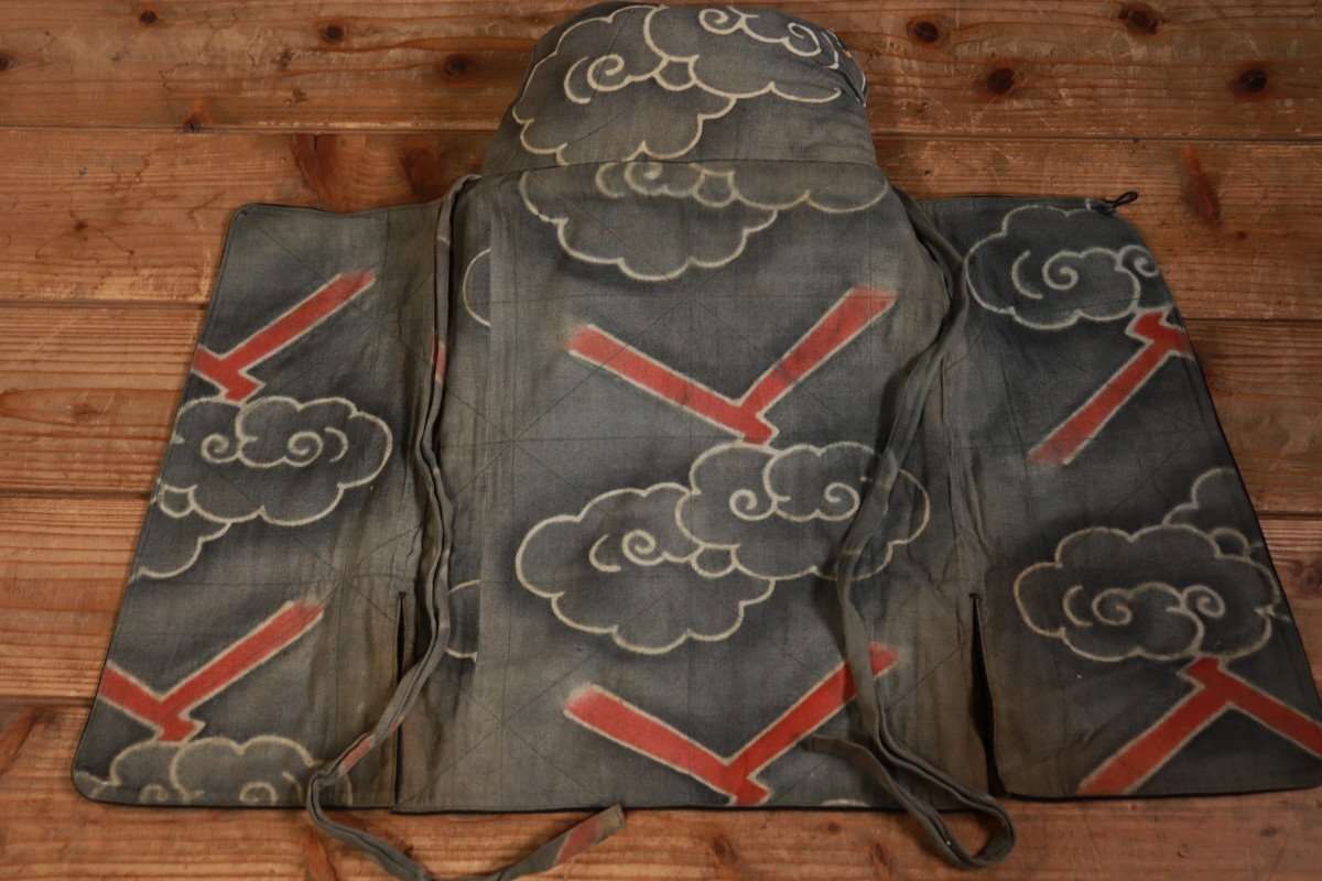 E672 状態良い 消防頭巾 消防刺子頭巾 火消帽子 古布 和布 リメイク素材 木綿藍染 刺し子 55373_画像6