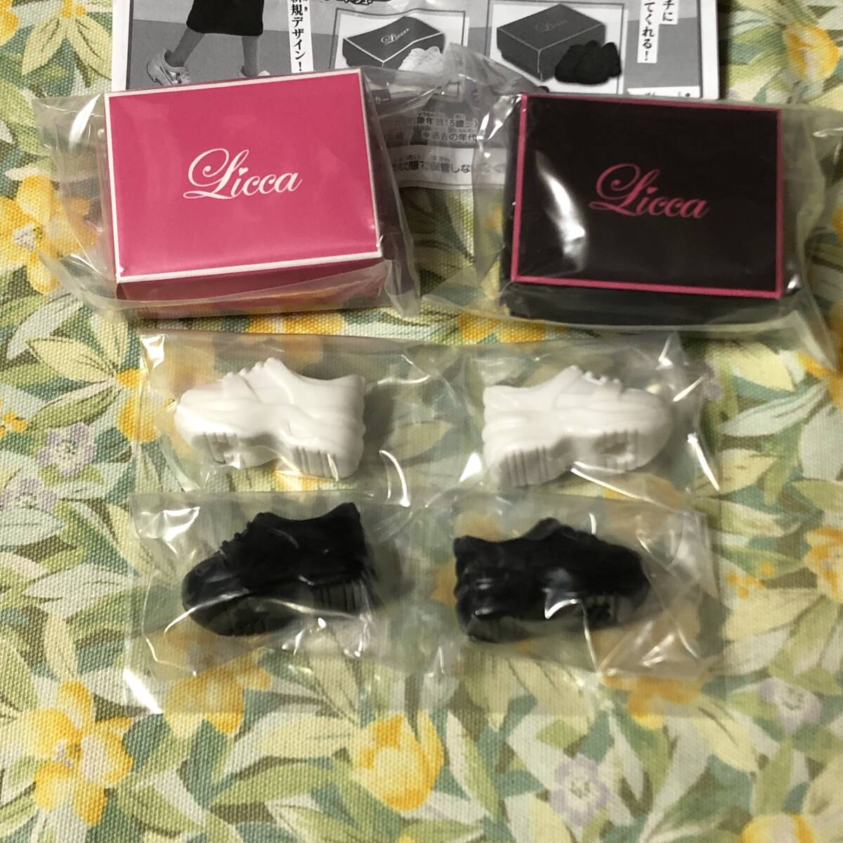 送料無 Licca closet series スニーカーコレクション ALL白黒set ガチャ/リカちゃん人形/着せ替え/靴_画像1