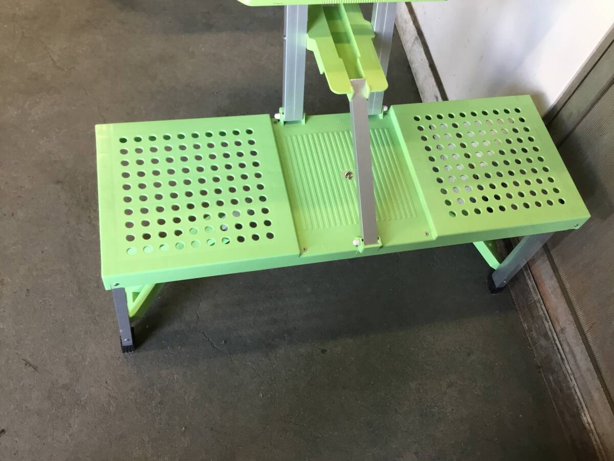 △ y 岐阜発/ アウトドア用品/ 折りたたみテーブル/ イス付き/ テーブル860mm×710mm/ BBQ/ 現状品/ R7.11/20 △_画像4