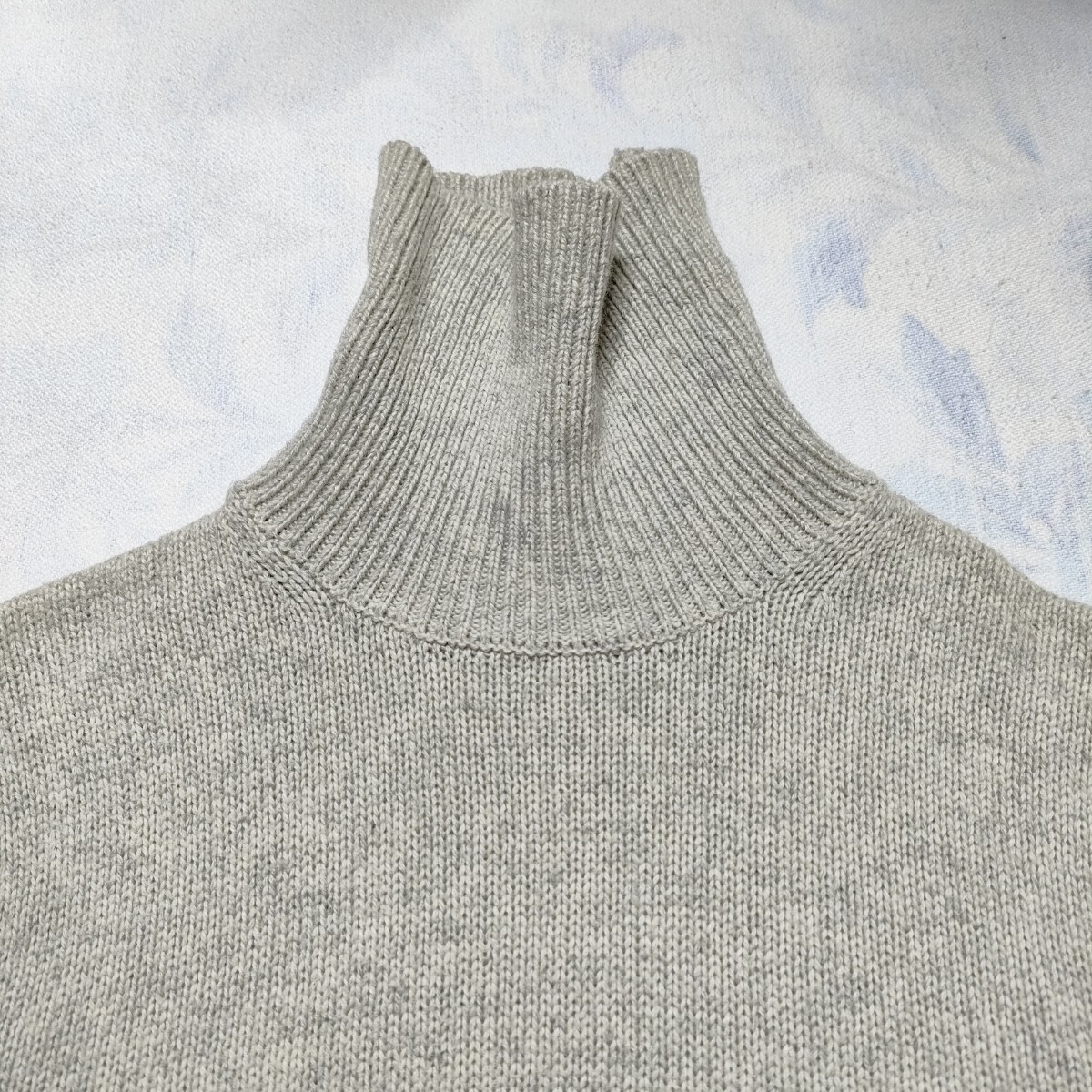 UNIQLO ユニクロ (M)　ヒートテック タートルネックセーター_画像3