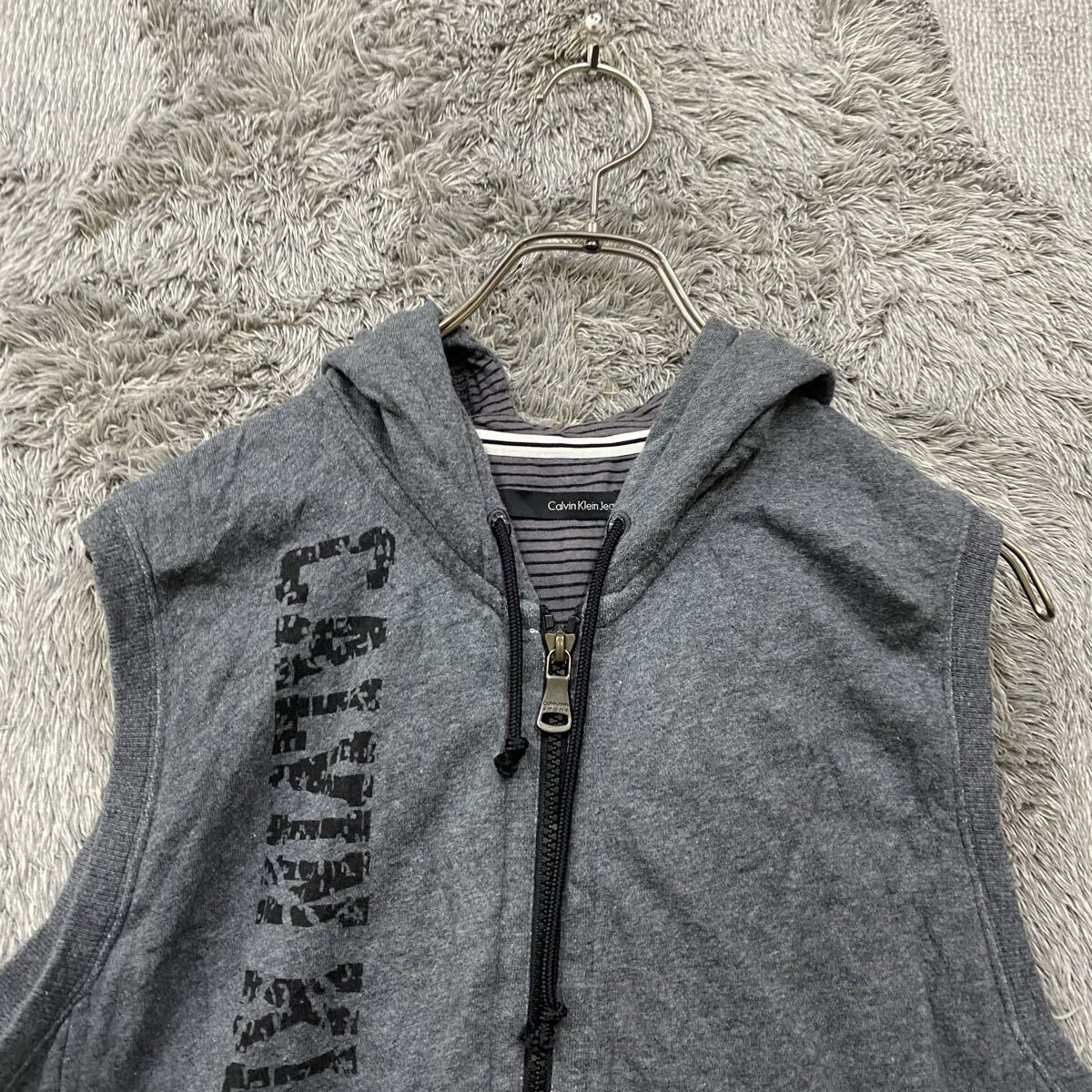Calvin Klein カルバンクライン ノースリーブジップパーカー ジップアップ フーディー サイズL グレー 灰色 メンズ トップス 最落無(892)_画像3