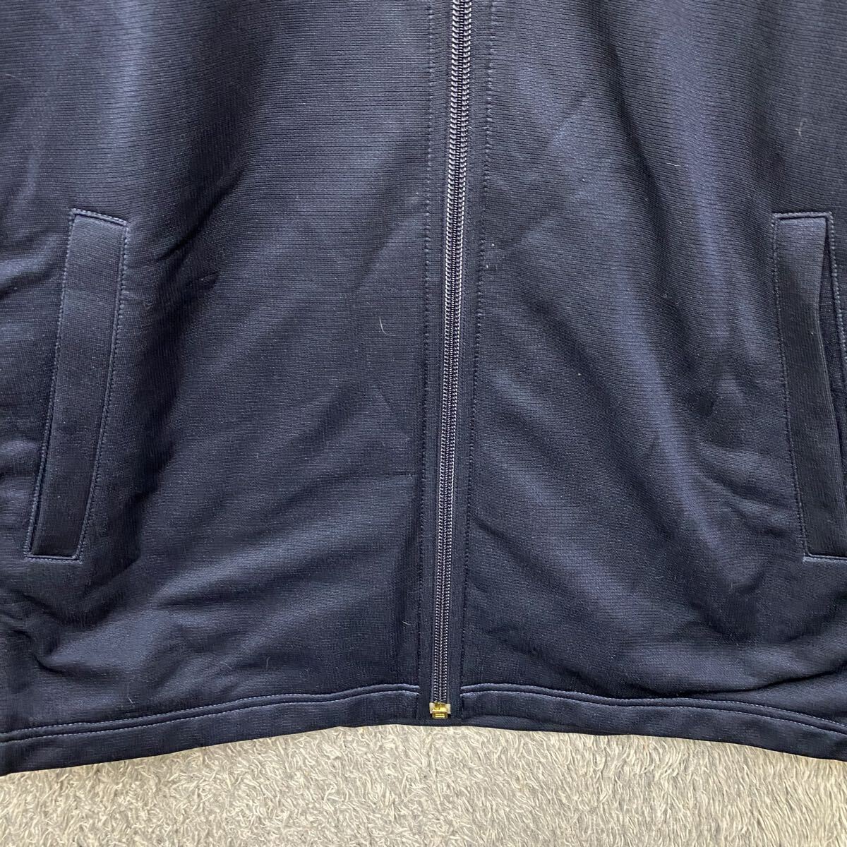 champion チャンピオン トラックジャケット ジャージ サイズM ネイビー 紺色 ロゴ刺繍 ゴールド 金 メンズ トップス 最落なし(931)_画像4